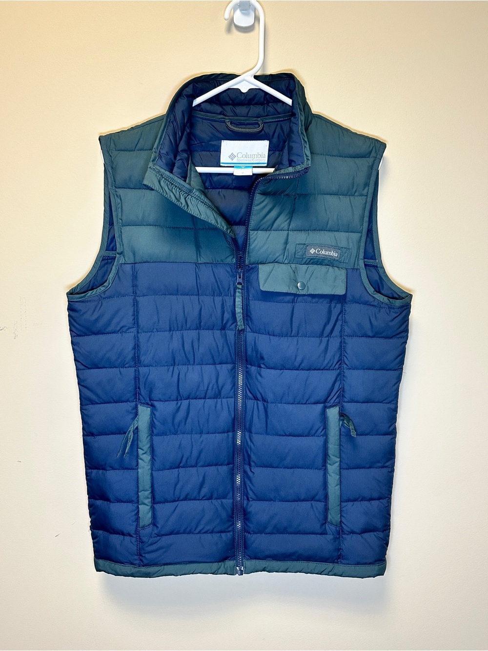 Columbia Men’s Navy & Gray Puffer Vest Size M